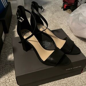 VINCE CAMUTO — Corlina Heels — Black Napa Leather — worn once —- LIKE NEW!